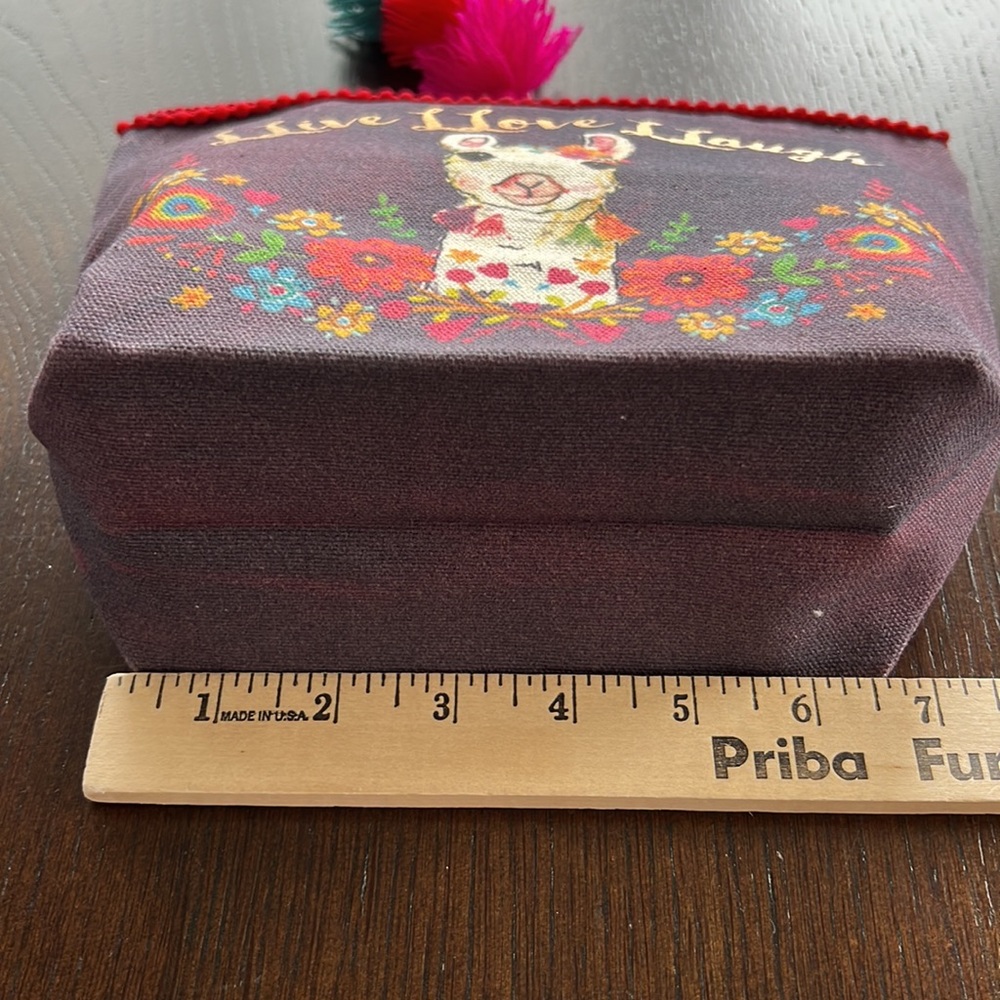 Nature Life LLIVE LLOVE LLAUGH Llama pouch - Picture 6 of 9